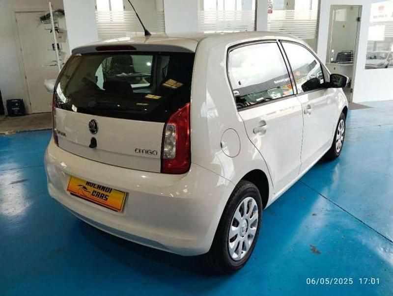 Usado Skoda Citigo Ambition 60 CV (44 kW) 2015 Blanco Utilitario