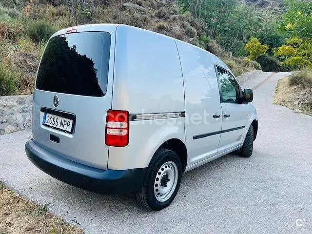 Usado VW Caddy Pro 75 CV (55 kW) 2014 Gris / plata Monovolumen