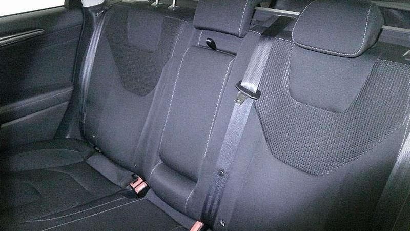 Usado Ford Mondeo Titanium 186 CV (136 kW) 2021 Negro Familiar