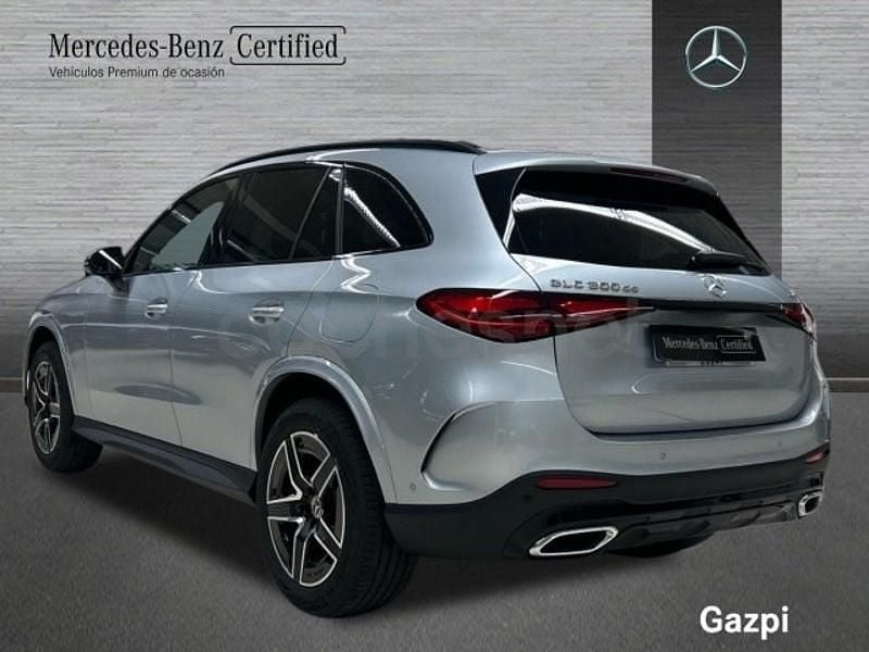 Usado Mercedes GLC300e AMG line 333 CV (244 kW) 2025 Plata hightech SUV
