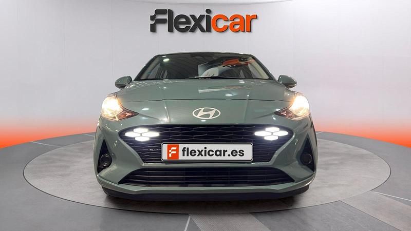 Usado Hyundai i10 67 CV (49 kW) 2023 Verde Utilitario