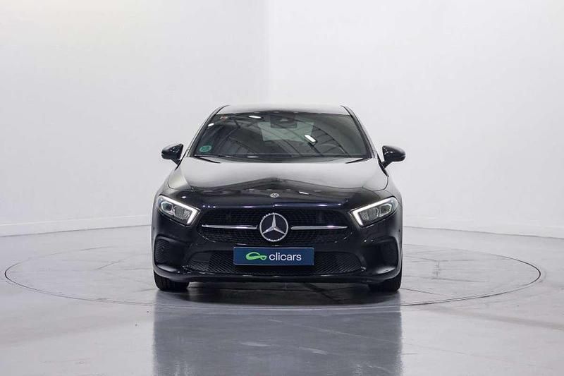 Usado Mercedes A180 116 CV (85 kW) 2019 Negro Utilitario