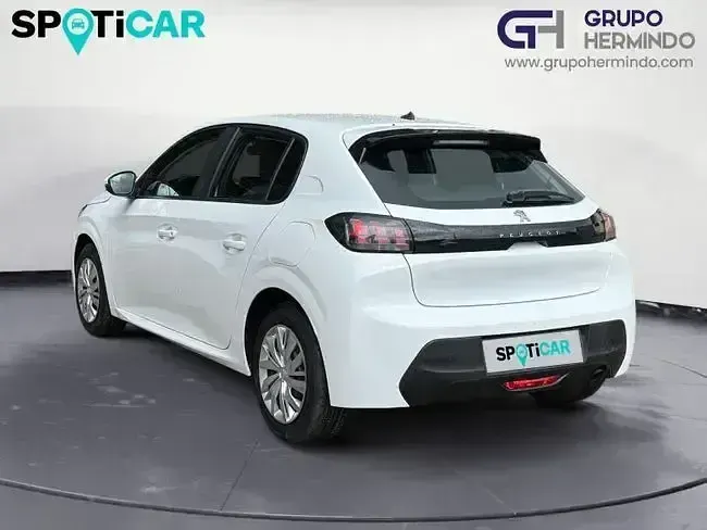 Usado Peugeot 208 Active 100 CV (73 kW) 2022 Blanco Utilitario