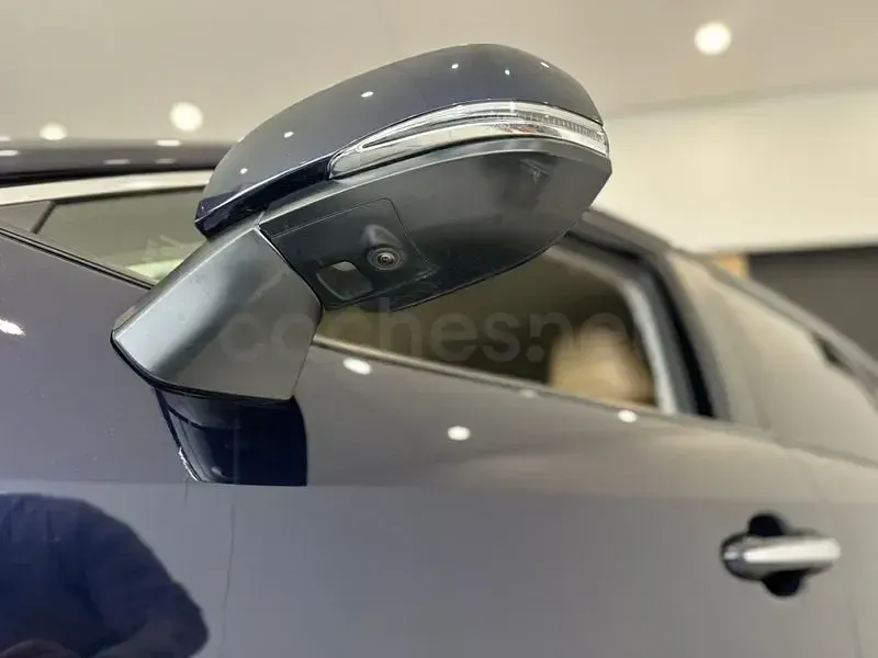Usado Toyota RAV4 Hybrid Luxury 218 CV (160 kW) 2020 Azul SUV