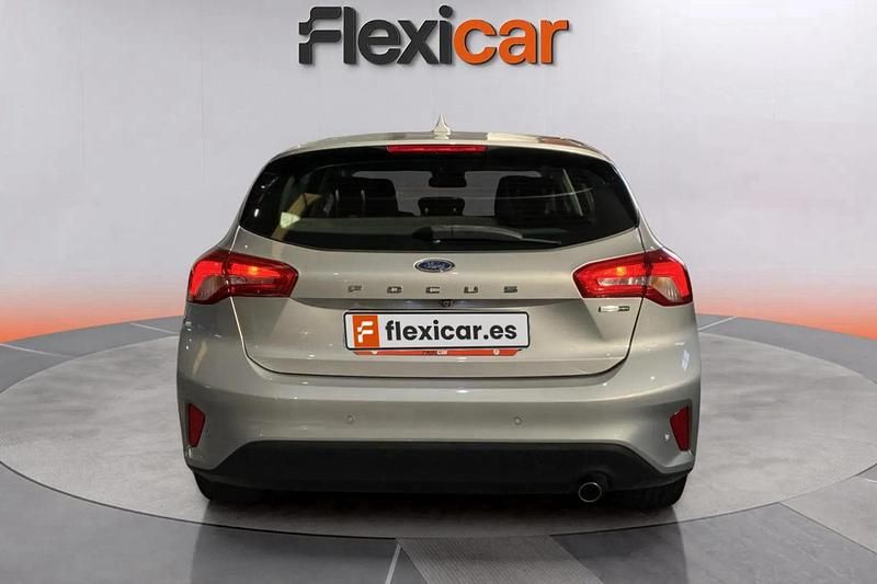 Usado Ford Focus Trend+ 125 CV (91 kW) 2021 Gris Berlina
