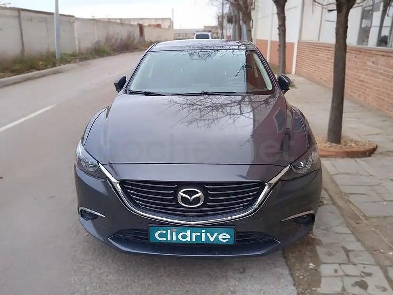 Usado Mazda 6 Luxury 175 CV (128 kW) 2017 Gris / plata Berlina
