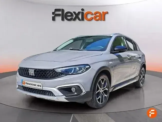 Usado Fiat Tipo Cross 101 CV (74 kW) 2021 Gris Berlina