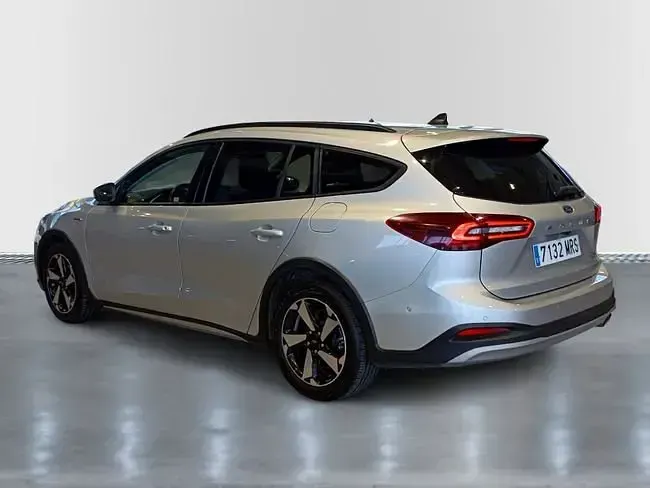 Usado Ford Focus Active 155 CV (114 kW) 2024 Plateado