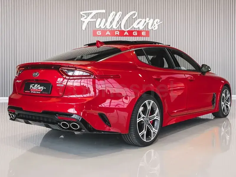 Usado Kia Stinger GT 370 CV (272 kW) 2017 Rojo Utilitario
