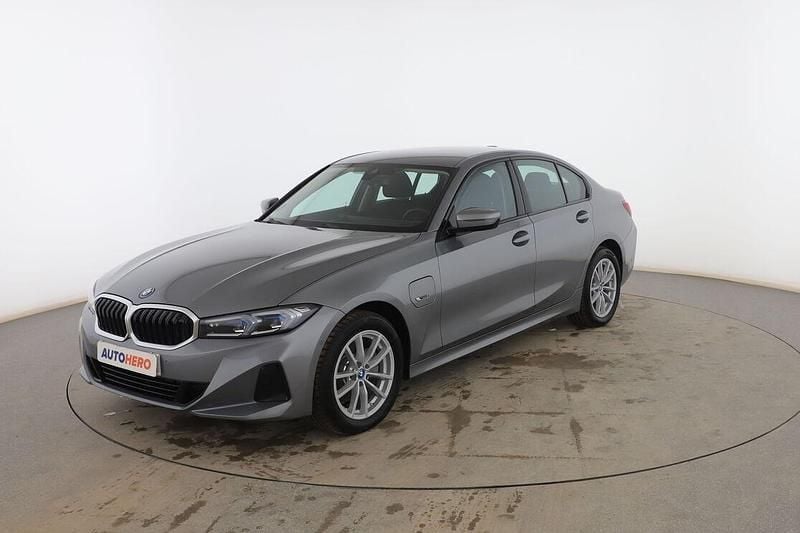 Usado BMW 320e Sport Line 204 CV (150 kW) 2024 Berlina