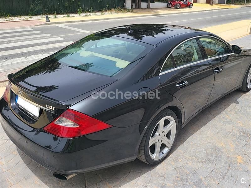 Usado Mercedes CLS320 224 CV (164 kW) 2006 Negro Berlina