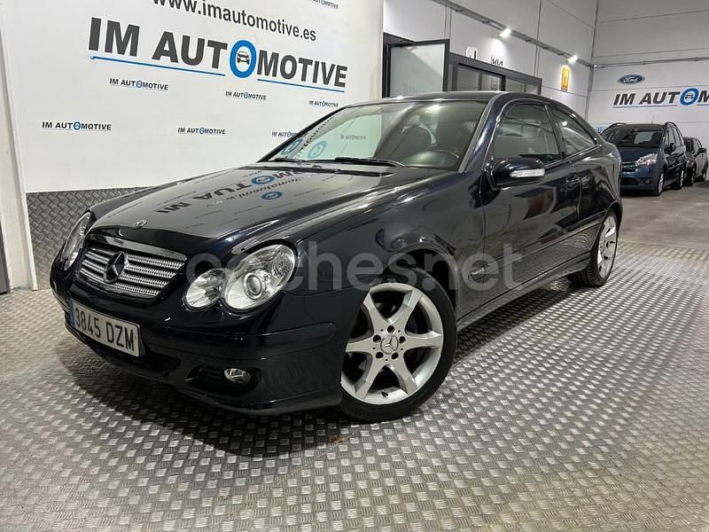Negro Usado 2006 Mercedes C220 Sport Edition Berlina | 4990 € (Precio justo) - Imagen 1/4