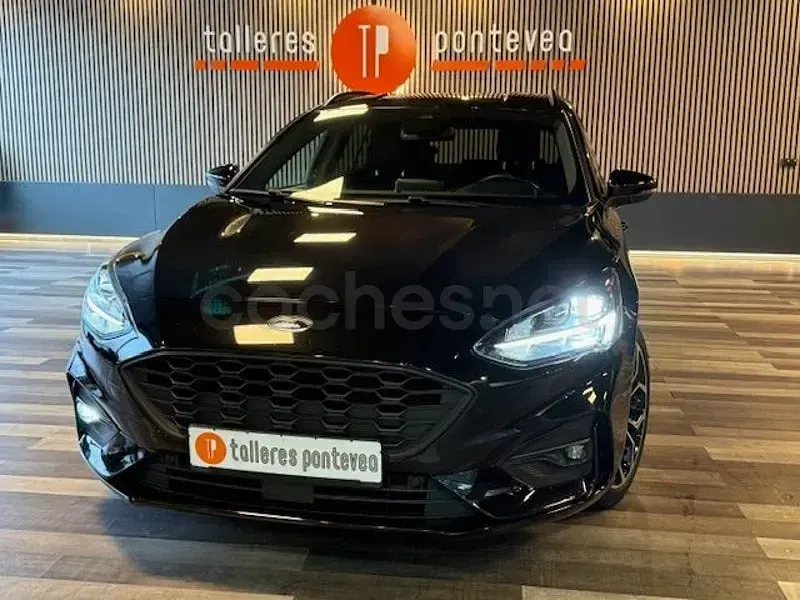Usado Ford Focus ST-Line 150 CV (110 kW) 2020 Negro Familiar