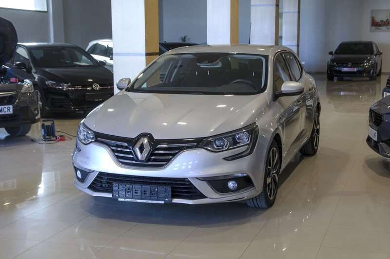 Gris Usado 2018 Renault Mégane IV Bose Edition Utilitario | 15.390 € (Caro) - Imagen 1/4