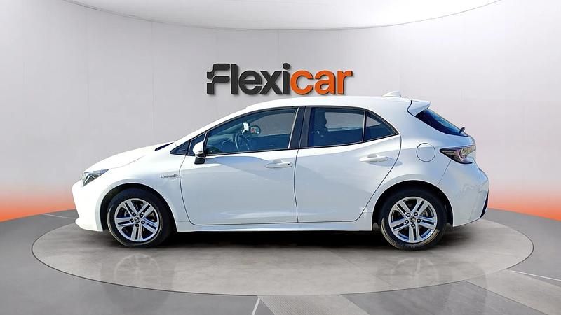 Usado Toyota Corolla Business Edition 122 CV (89 kW) 2021 Blanco Berlina