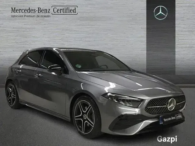 Nuevo Mercedes A200 150 CV (110 kW) 2025 Gris / plata Berlina