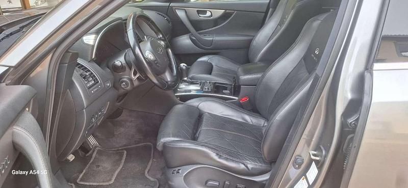 Usado Infiniti QX70 Premium 238 CV (175 kW) 2014 Marrón SUV