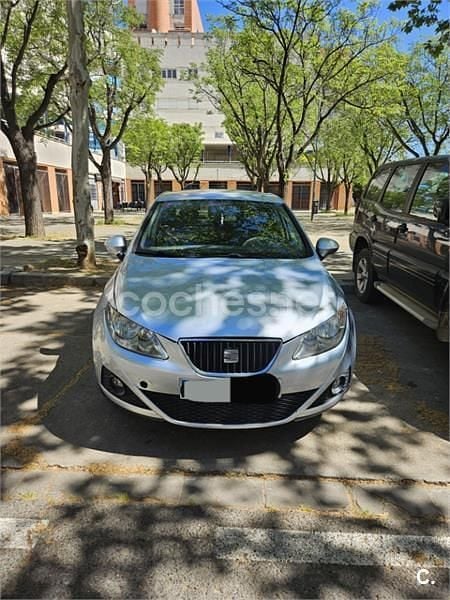 Usado Seat Ibiza Style 105 CV (77 kW) 2010 Gris / plata Berlina