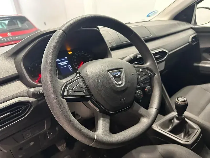 Usado Dacia Sandero Essentiel 91 CV (66 kW) 2021 Blanco Berlina