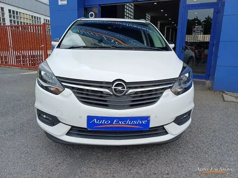 Usado Opel Zafira Life Innovation 136 HP (100 kW) 2019 Branco Monovolume