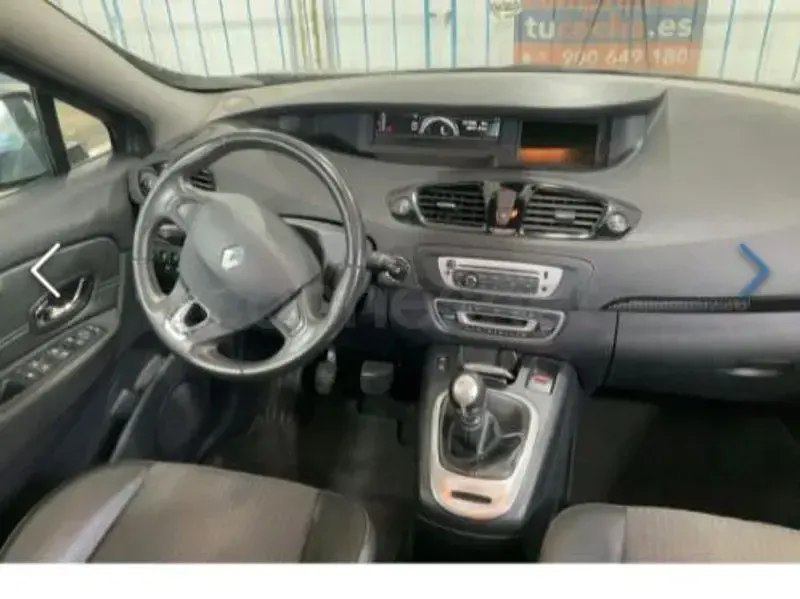 Usado Renault Grand Scénic III Dynamique 130 CV (95 kW) 2013 Gris / plata Monovolumen