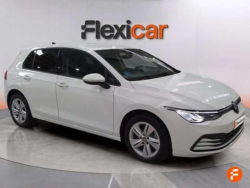 Usado VW Golf VIII Life 110 CV (80 kW) 2022 Blanco Berlina