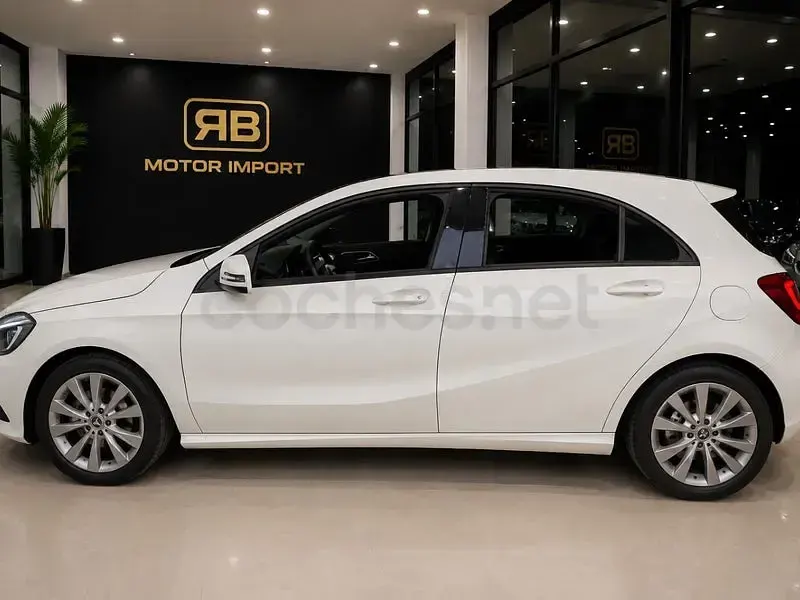 Usado Mercedes A200 Urban 136 CV (100 kW) 2014 Blanco Utilitario