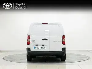 Usado Toyota Proace City City 100 CV (73 kW) 2023 Blanco Monovolumen
