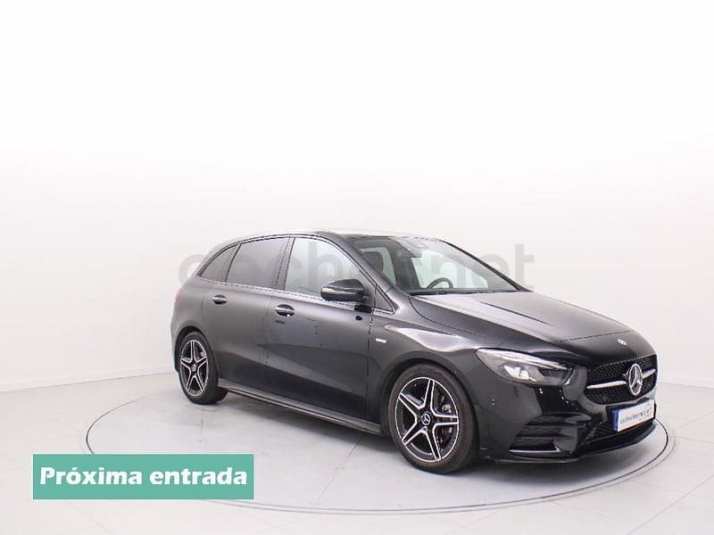 Usado Mercedes B200 150 CV (110 kW) 2024 Negro Monovolumen