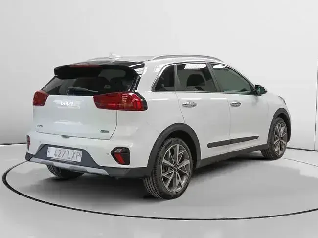 Usado Kia Niro 141 CV (103 kW) 2022 Blanco SUV