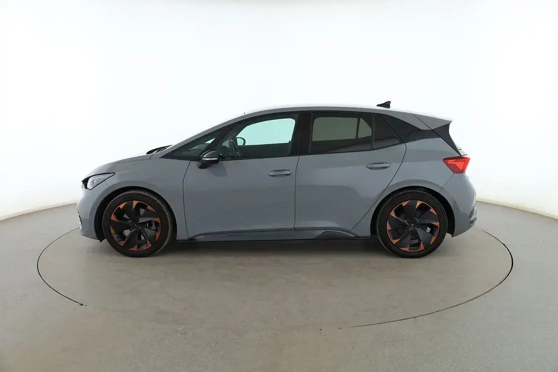 Usado Cupra Born 169 kW (231 CV) 2023 Gris Utilitario