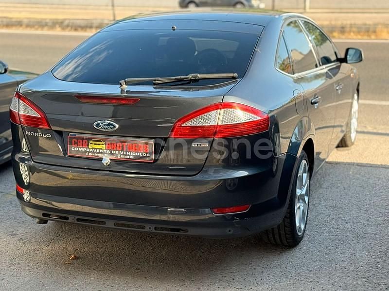 Usado Ford Mondeo Titanium 140 CV (102 kW) 2008 Azul Berlina