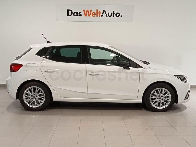 Usado Seat Ibiza FR 115 CV (84 kW) 2025 Blanco Utilitario