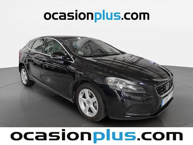 Usado Volvo V40 Momentum 150 CV (110 kW) 2015 Negro Utilitario