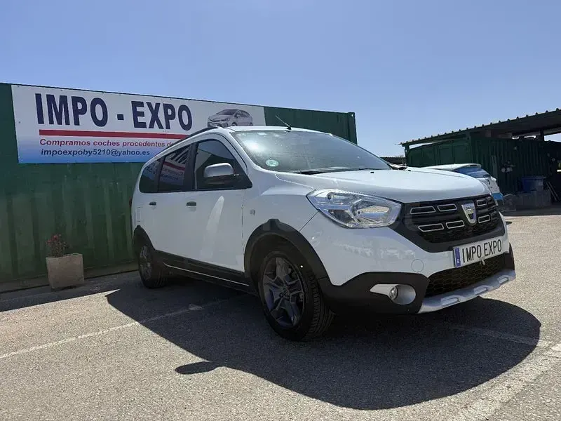 Usado Dacia Lodgy Stepway 107 CV (78 kW) 2018 Blanco Monovolumen