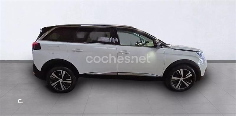 Usado Peugeot 5008 Allure 130 CV (95 kW) 2018 Blanco SUV