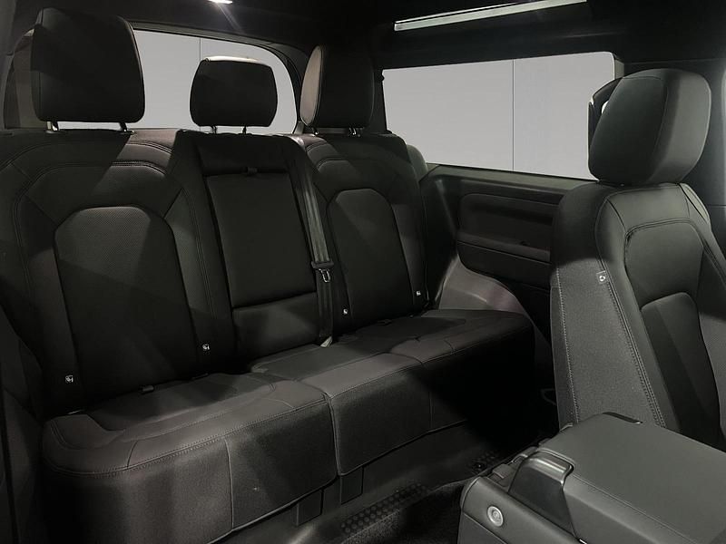 Usado Land Rover Defender S 249 CV (183 kW) 2024 Negro SUV