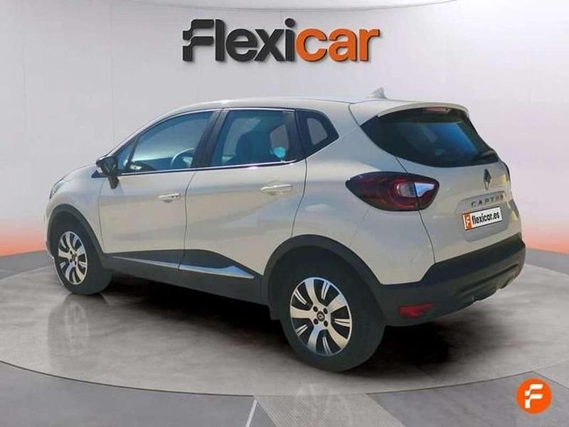 Usado Renault Captur Intens 90 CV (66 kW) 2018 Blanco SUV