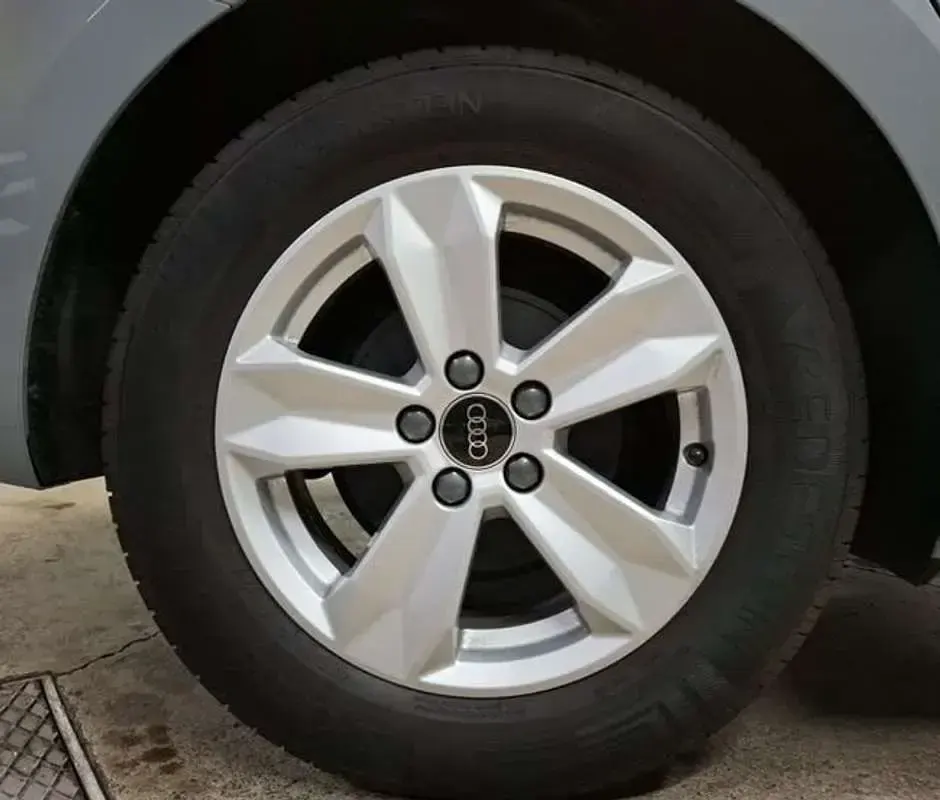 Usado Audi A1 Sportback 95 CV (69 kW) 2022 Gris Utilitario