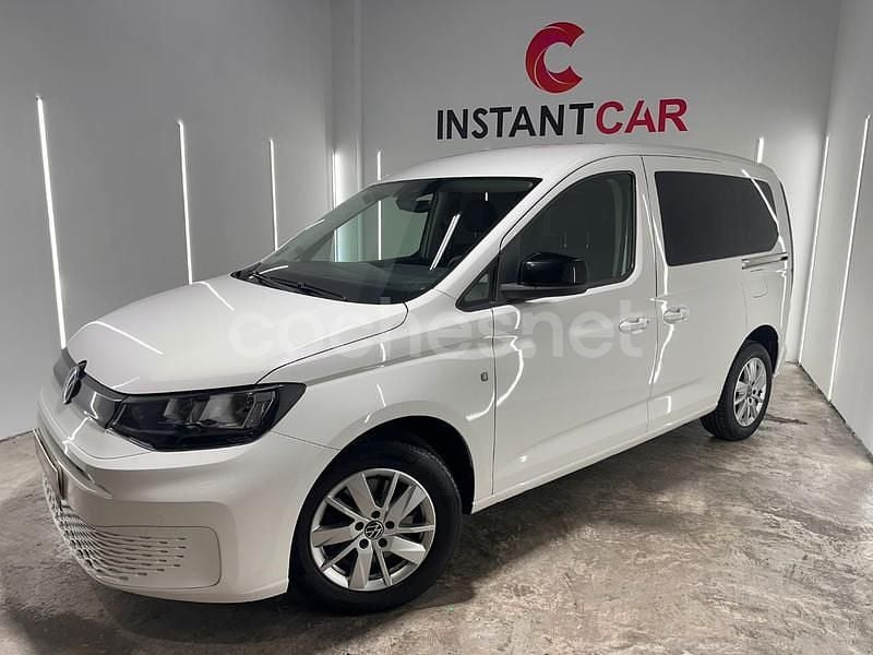 Usado VW Caddy Beach 102 CV (75 kW) 2021 Blanco Monovolumen