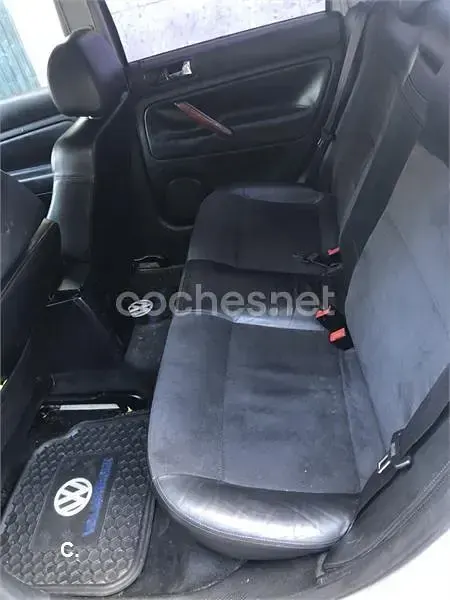 Usado VW Passat Edition 101 CV (74 kW) 2003 Gris / plata Familiar