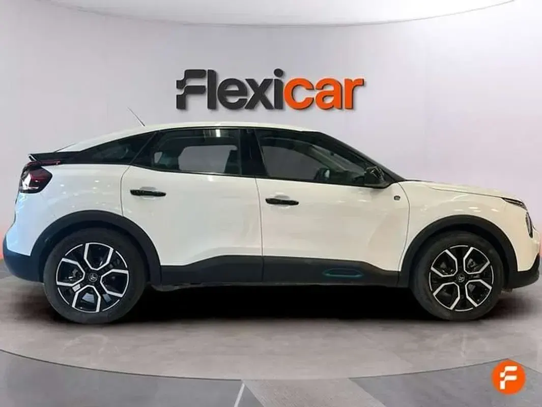 Usado Citroën e-C4 100 kW (136 HP) 2022 Branco Sedan