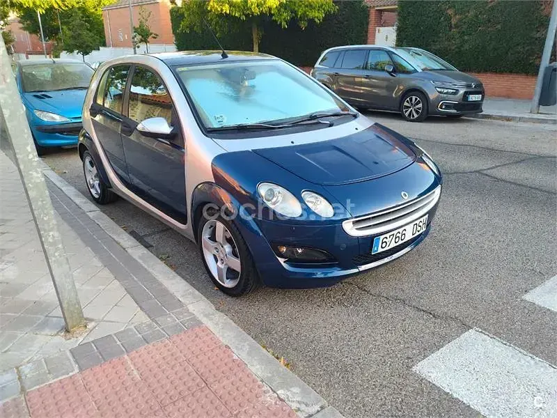 Usado Smart ForFour Passion 109 CV (80 kW) 2005 Azul Utilitario
