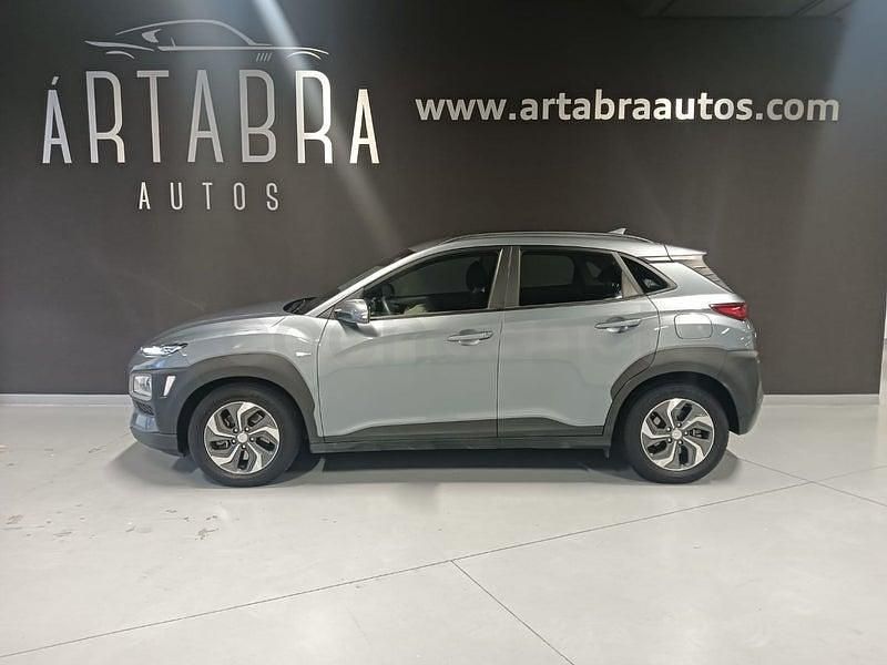Usado Hyundai Kona 141 CV (103 kW) 2020 Gris / plata SUV