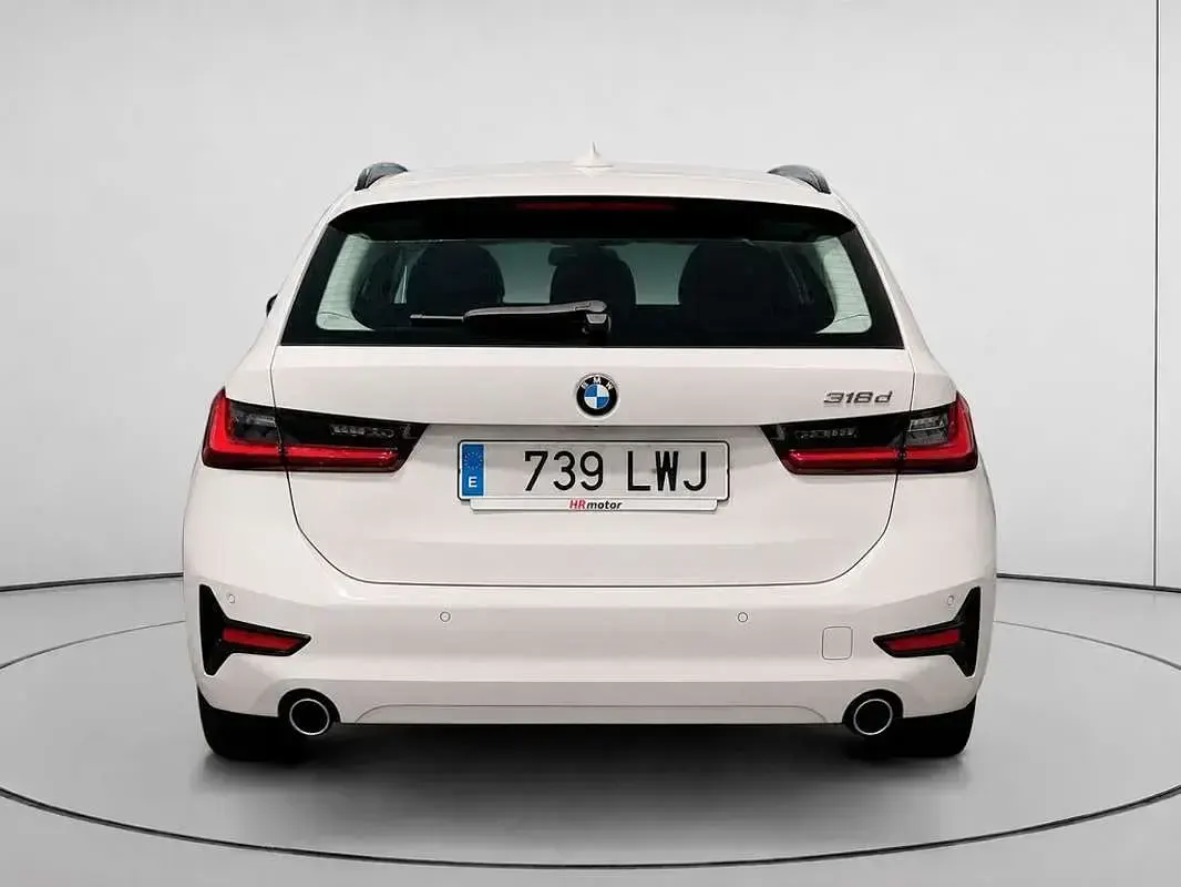 Usado BMW 318 150 CV (110 kW) 2022 Blanco Familiar