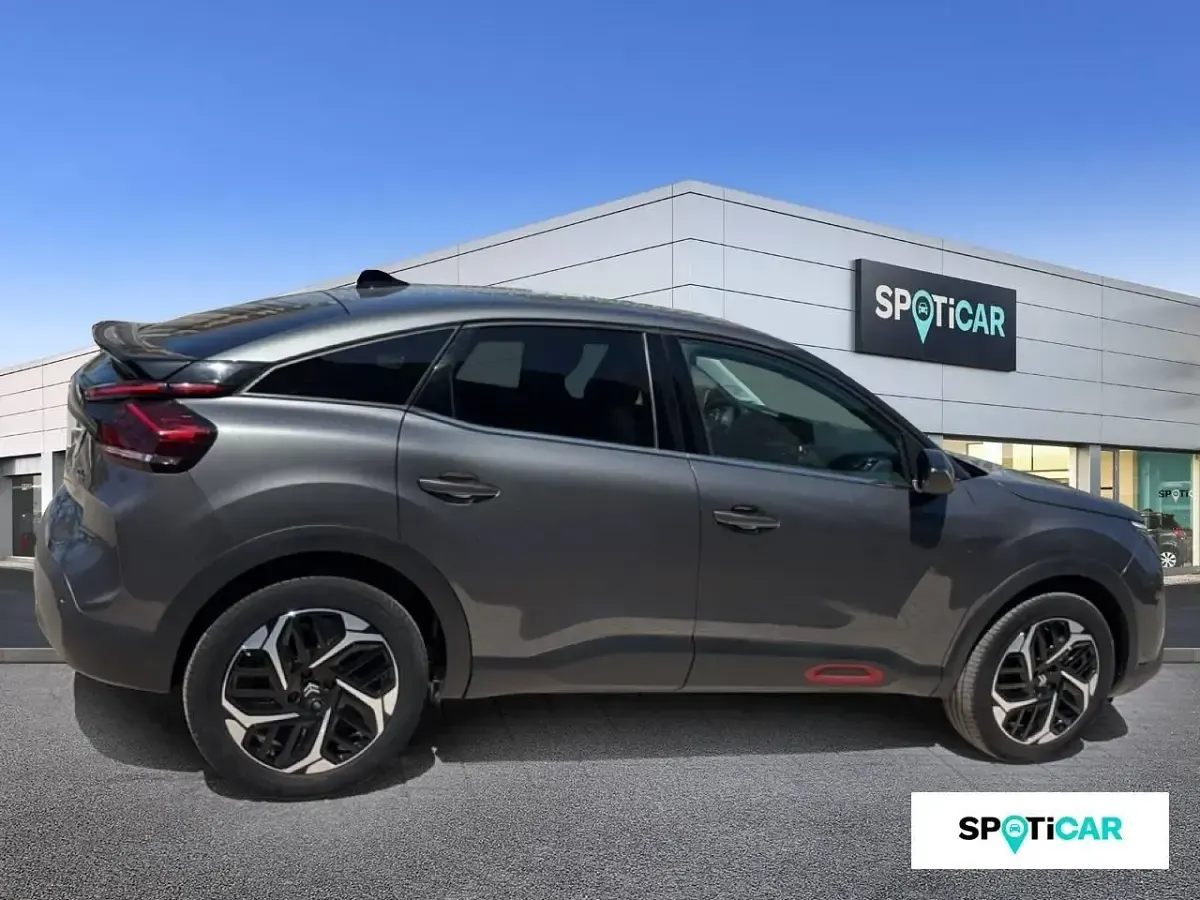 Usado Citroën C4 Feel 130 CV (95 kW) 2023 Gris SUV