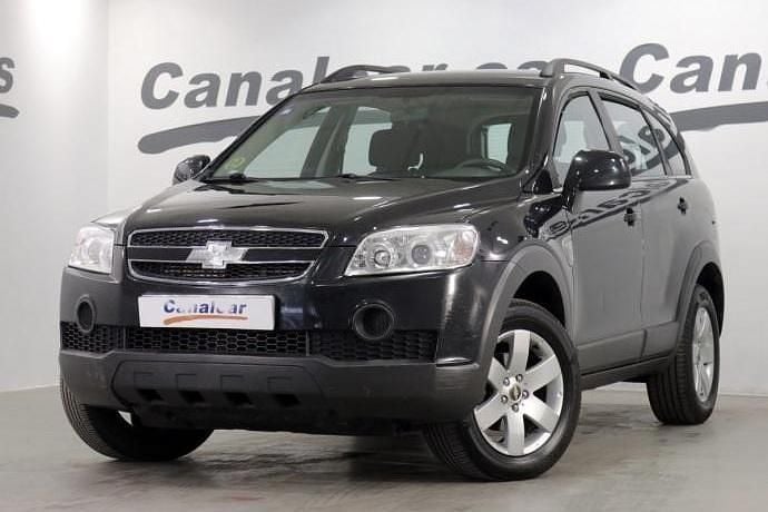Negro Usado 2009 Chevrolet Captiva LS SUV | 6371 € (Precio justo) - Imagen 1/4