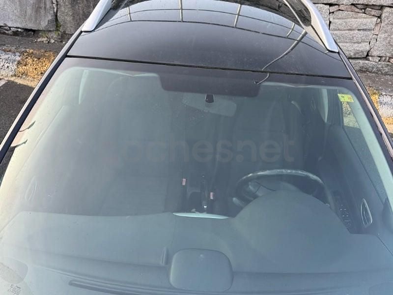 Usado Peugeot 307 110 CV (80 kW) 2004 Negro Familiar