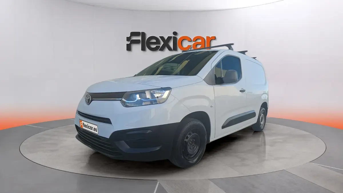 Usado Toyota Proace City City 102 CV (75 kW) 2023 Blanco Monovolumen