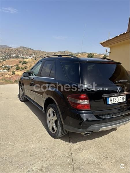Usado Mercedes ML320 224 CV (164 kW) 2007 Negro SUV